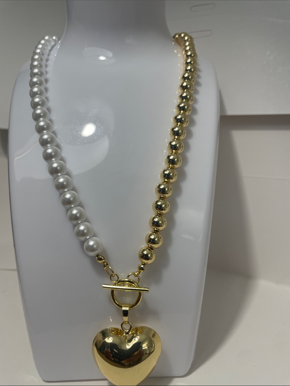 Gold and Pearl Heart Pendant Necklace - Women's Fashion Jewelry